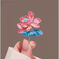 XSB205 - Elegant Floral Saree Brooch